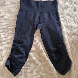 Lululemon cinch crop leggings